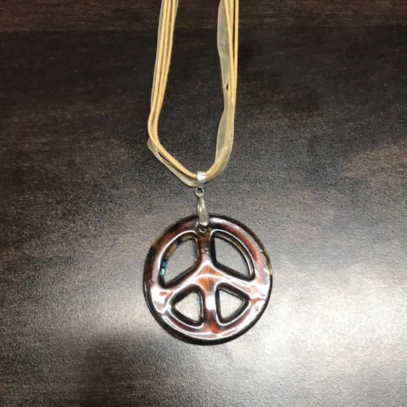 HANDBLOWN GLASS PEACE SIGN NECKLACE - Picture 4 of 4